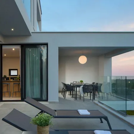 Villa Paola By Interhome