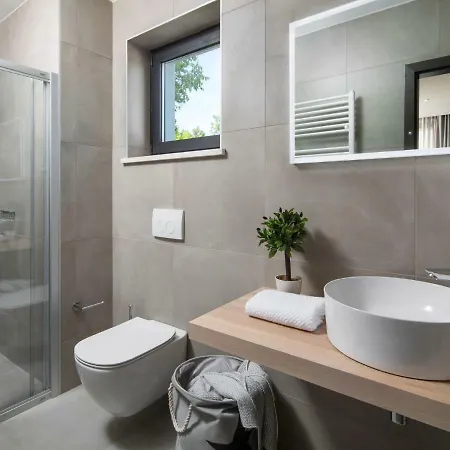 Paola By Interhome *