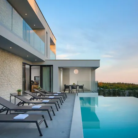 Villa Paola By Interhome *