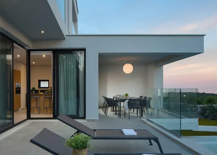 Villa Paola By Interhome